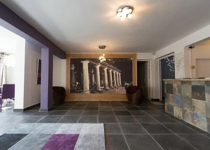 雷格丽朗酒店 2*