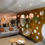 Le Grillon Hotel 2*