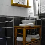 Le Grillon Hotel