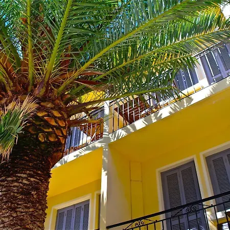 Hotel Le Grillon 2*