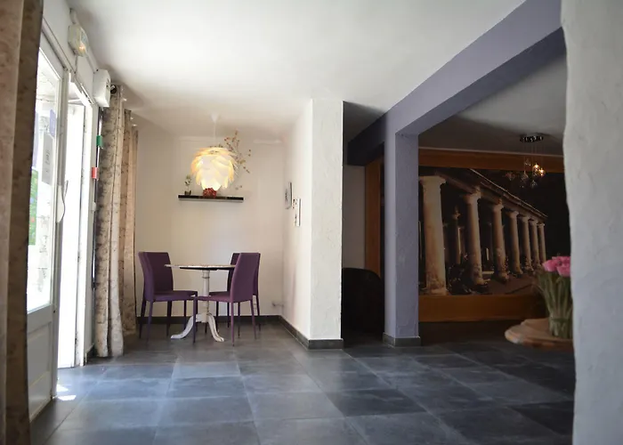 Le Grillon LʼÎle-Rousse